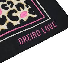 Pañuelo Animal Print Las Oreiro