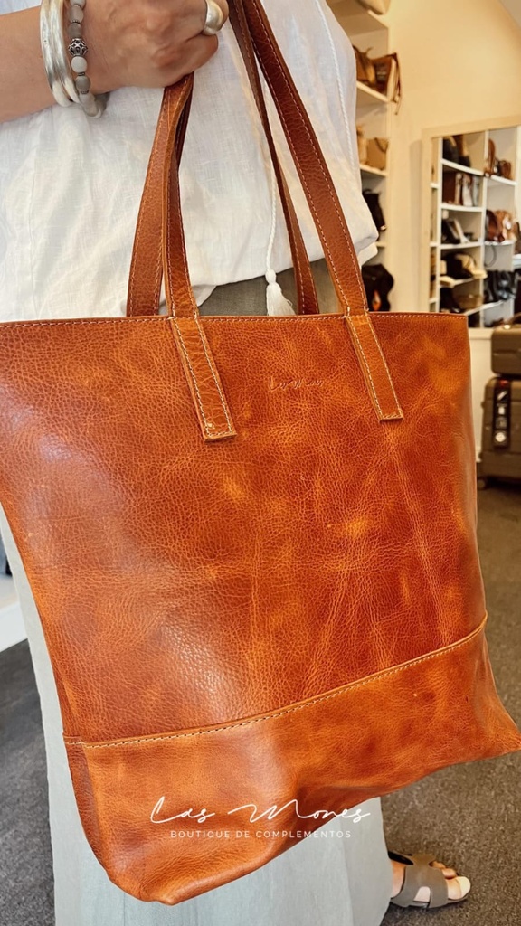 Cartera Tote c/cierre Cuero Las Mones 
