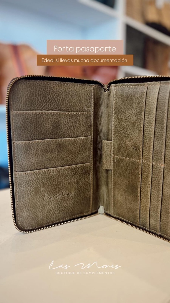 Billetera Portapasaporte de Cuero Familiar Las Mones